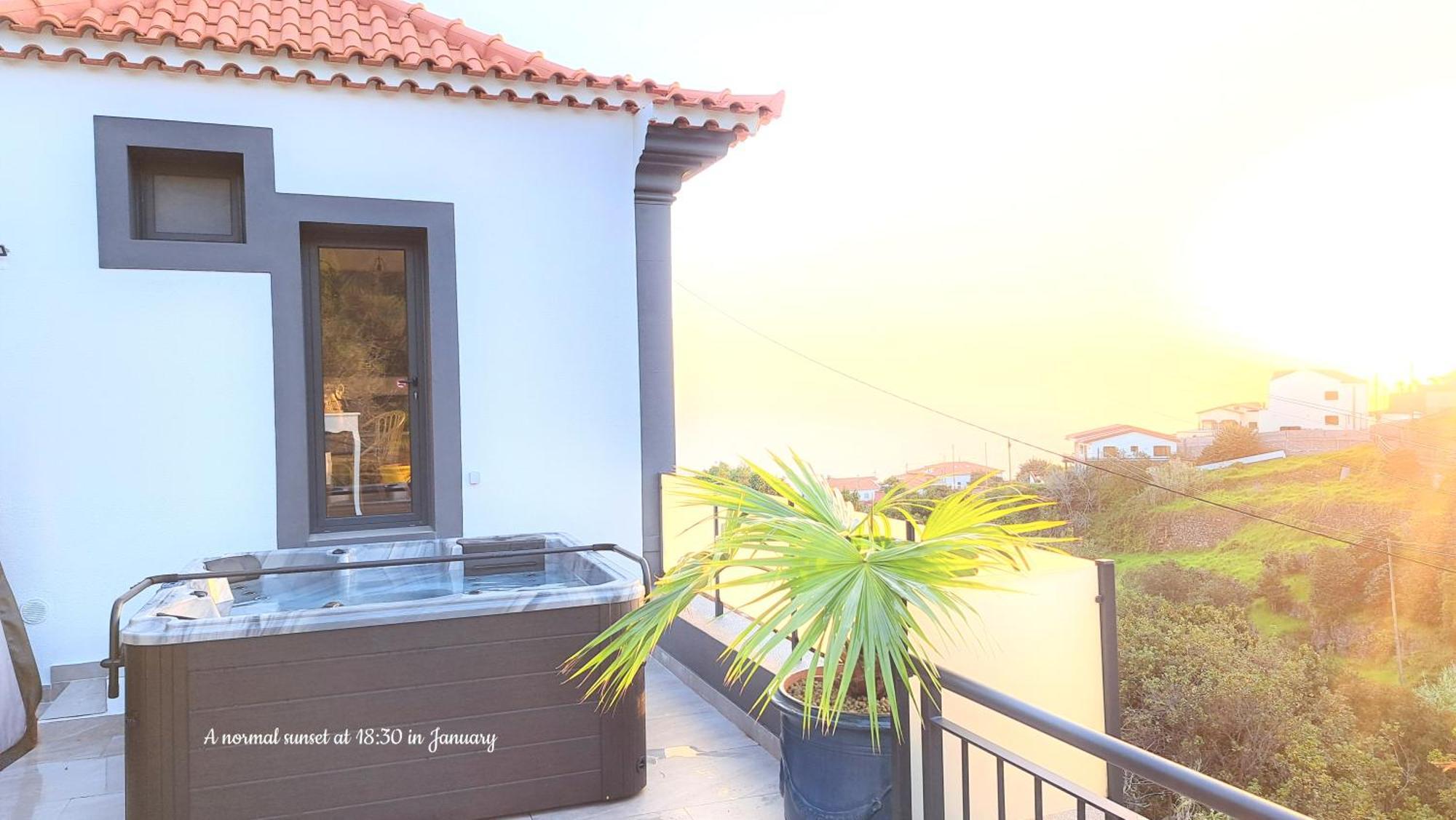 Espirito Do Mar - Premium Villa With Jacuzzi Estreito Da Calheta エクステリア 写真